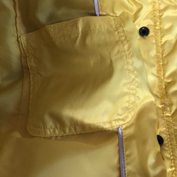 Gap Women’s Down Yellow Vest - Picture 7 of 7